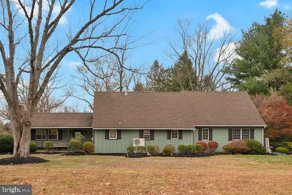 2 Acres of Residential Land with Home for Lease in Phoenix, Maryland