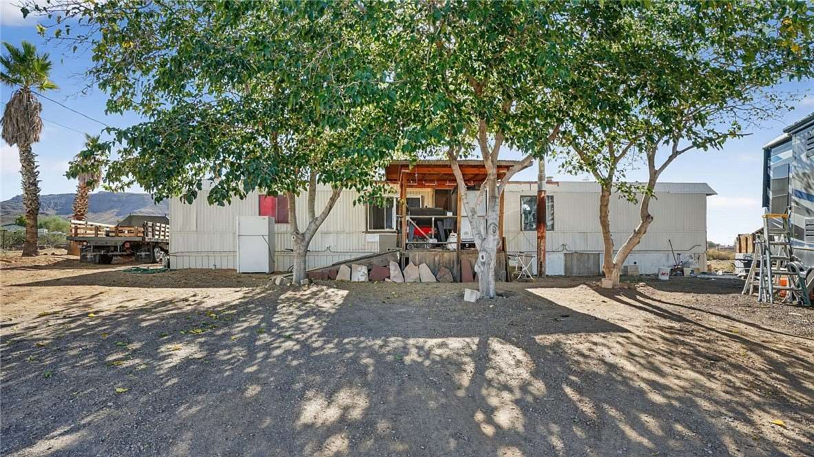 1 Acre of Residential Land for Sale in Golden Valley, Arizona