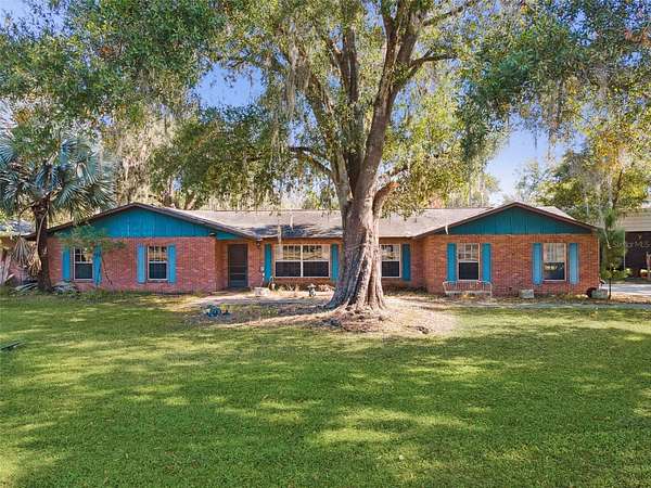 4.62 Acres of Residential Land with Home for Sale in Plant City, Florida