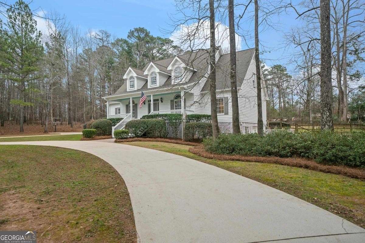 2.12 Acres of Residential Land with Home for Sale in Eatonton, Georgia