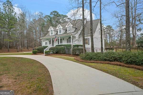 2.12 Acres of Residential Land with Home for Sale in Eatonton, Georgia