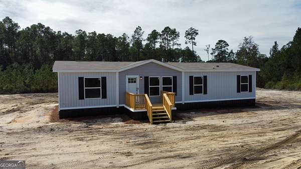 12 Acres of Land with Home for Sale in Blackshear, Georgia