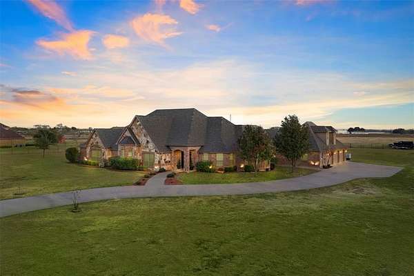 6 Acres of Residential Land with Home for Sale in Ferris, Texas