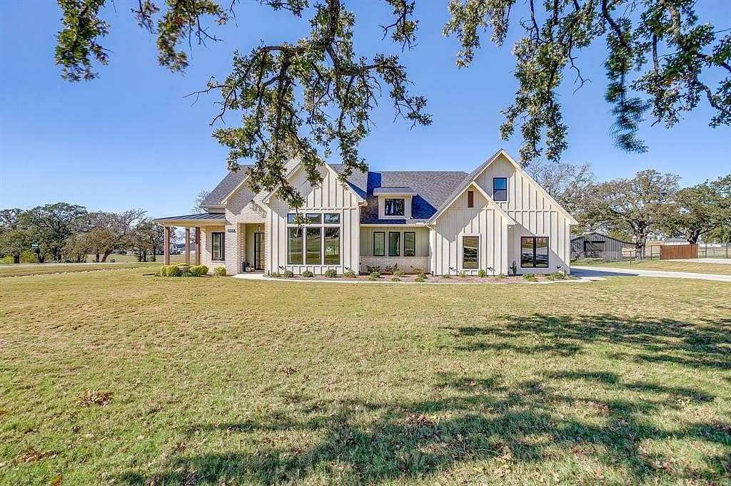 2 Acres of Residential Land with Home for Sale in Weatherford, Texas