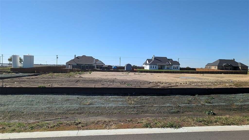 1 Acre of Residential Land for Sale in Lorena, Texas