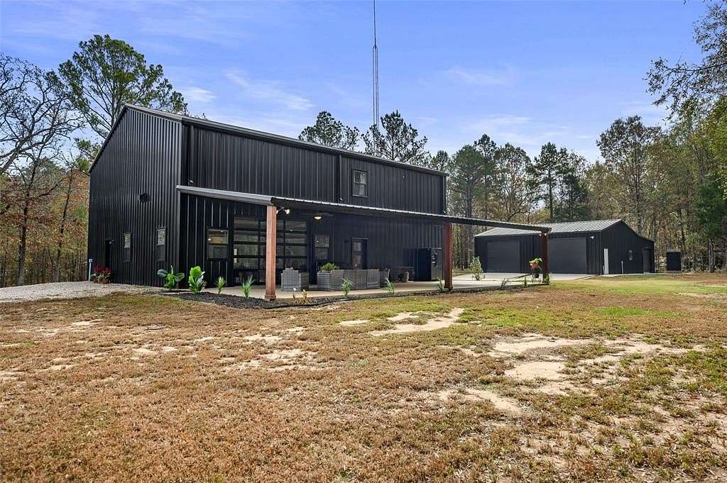 3 Acres of Residential Land with Home for Sale in Hawkins, Texas