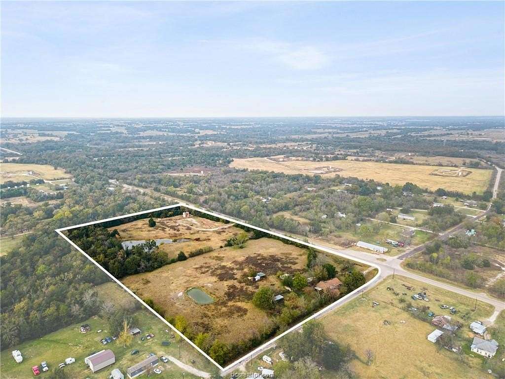 17.3 Acres of Land with Home for Sale in Donie, Texas