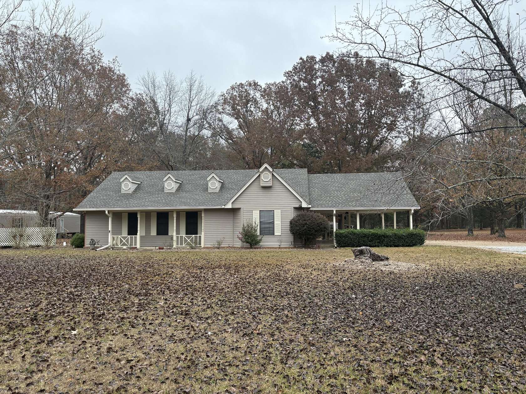 3 Acres of Land with Home for Sale in Aberdeen, Mississippi