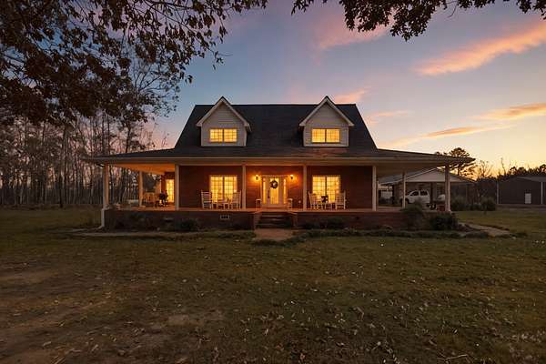 9.5 Acres of Residential Land with Home for Sale in Elora, Tennessee