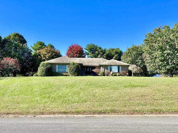 2 Acres of Residential Land with Home for Sale in Somerset, Kentucky