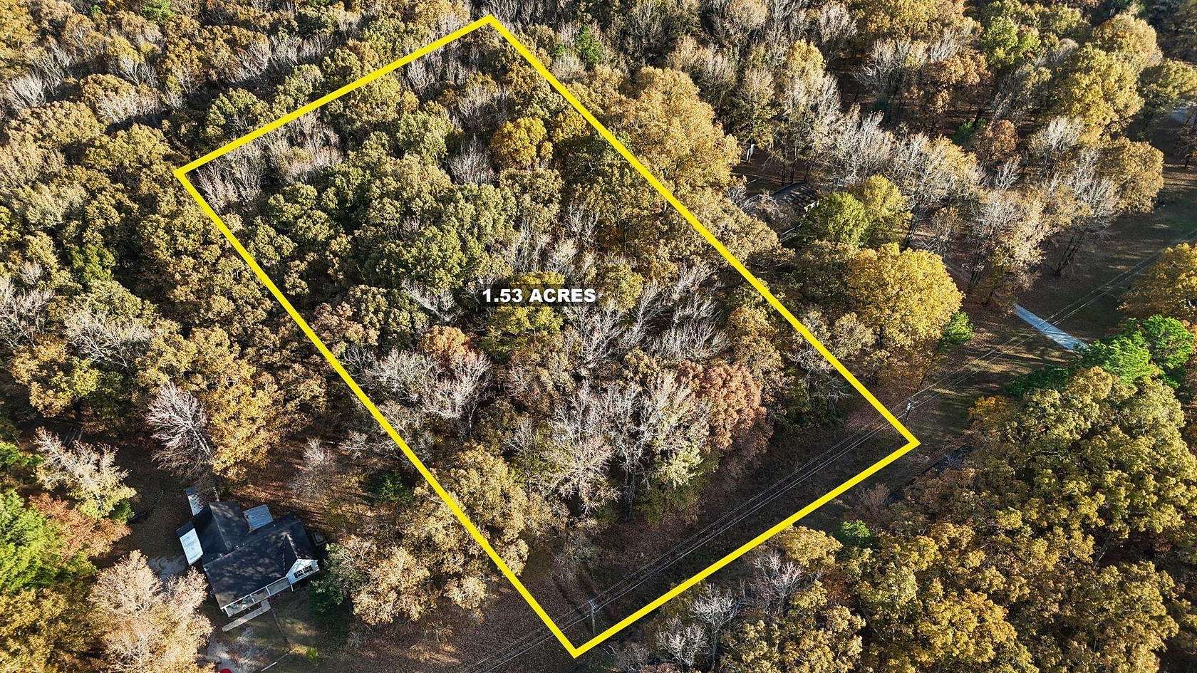 1.5 Acres of Residential Land for Sale in Moscow, Tennessee