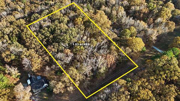 1.5 Acres of Residential Land for Sale in Moscow, Tennessee