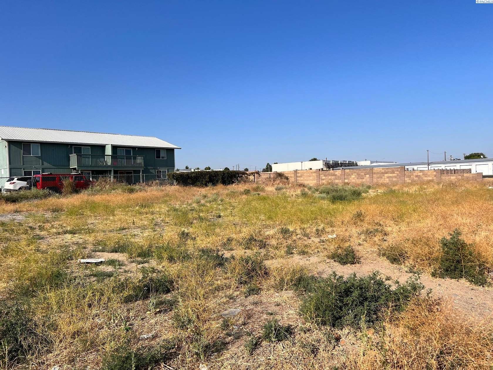 0.24 Acres of Mixed-Use Land for Sale in Kennewick, Washington