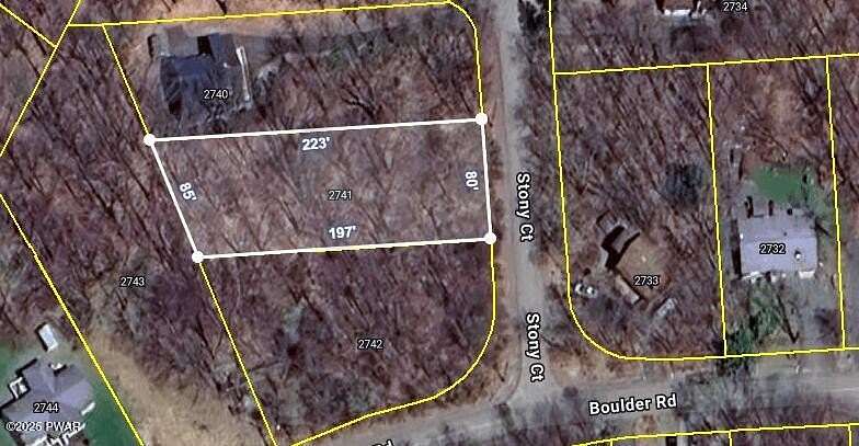 0.39 Acres of Residential Land for Sale in Lake Ariel, Pennsylvania