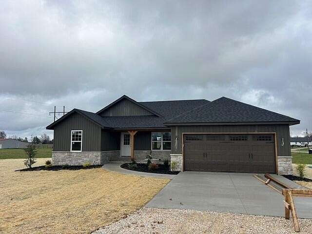 3.23 Acres of Residential Land with Home for Sale in Seymour, Missouri