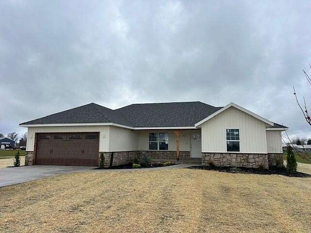 3.2 Acres of Residential Land with Home for Sale in Seymour, Missouri