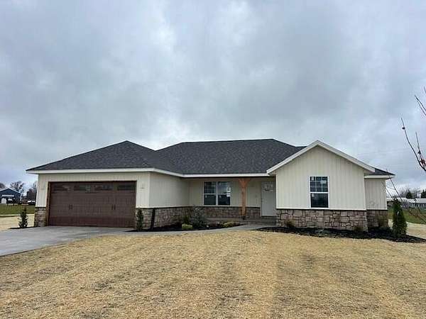 3.2 Acres of Residential Land with Home for Sale in Seymour, Missouri