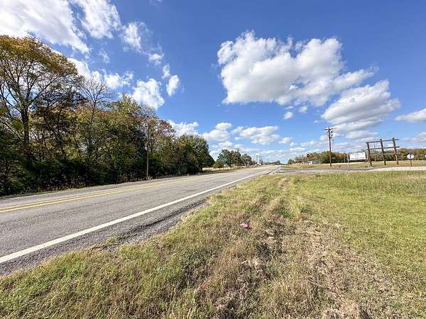 1.12 Acres of Mixed-Use Land for Sale in Tool, Texas