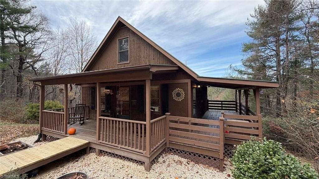 3.19 Acres of Residential Land with Home for Sale in Lenoir, North Carolina