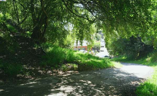 Residential Land for Sale in Oakland, California