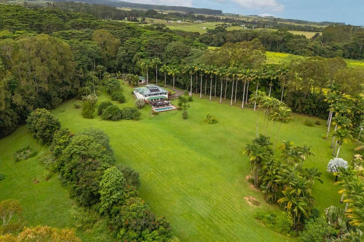 12.3 Acres of Land with Home for Sale in Hakalau, Hawaii