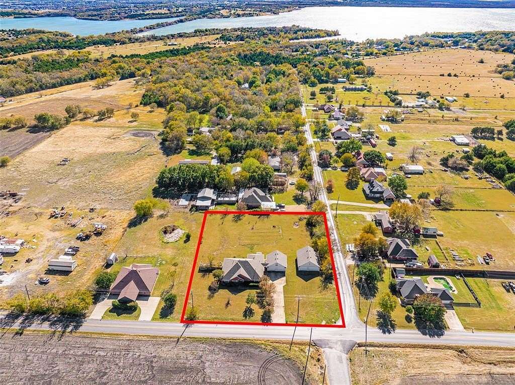 1.8 Acres of Residential Land with Home for Sale in Nevada, Texas