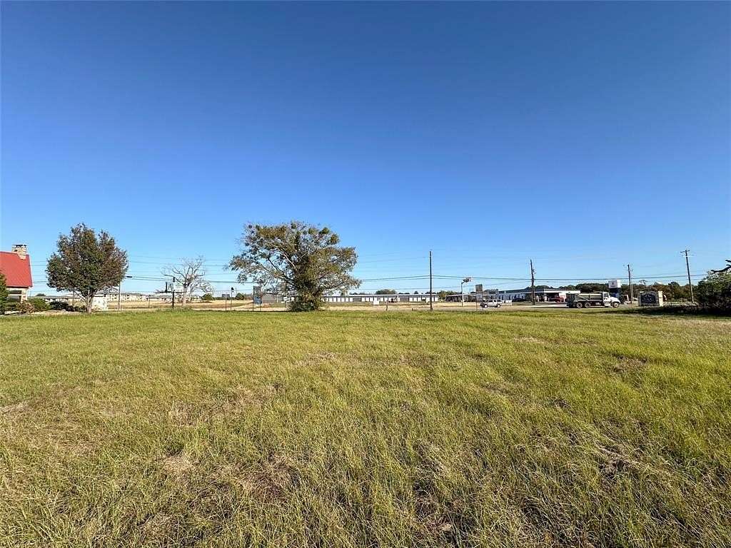 1 Acre of Commercial Land for Sale in Gun Barrel City, Texas