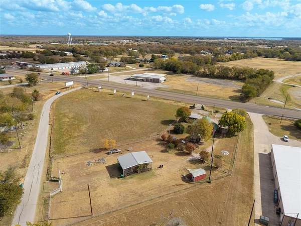 1.69 Acres of Mixed-Use Land for Sale in Kemp, Texas