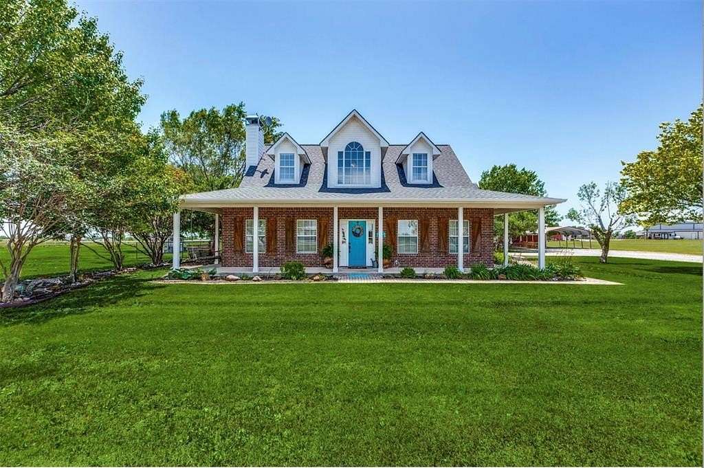 5 Acres of Residential Land with Home for Sale in Gunter, Texas