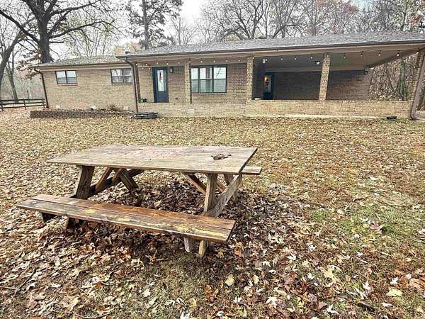 8.6 Acres of Residential Land with Home for Sale in Batesville, Arkansas