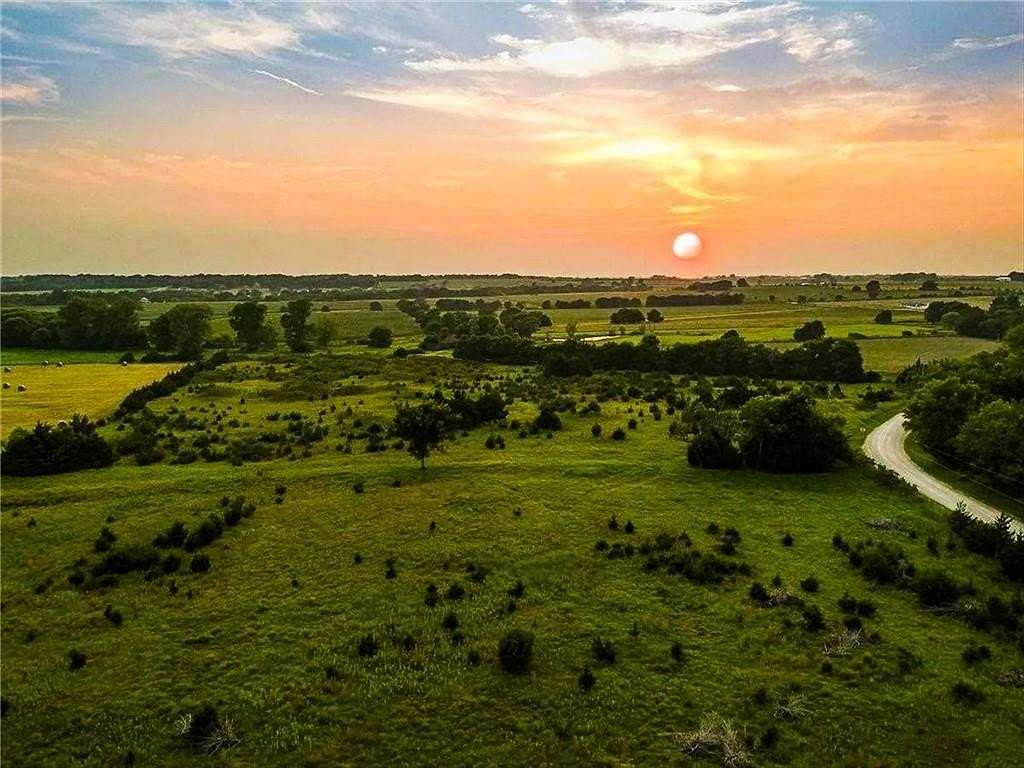 12.4 Acres of Land for Sale in Baldwin City, Kansas