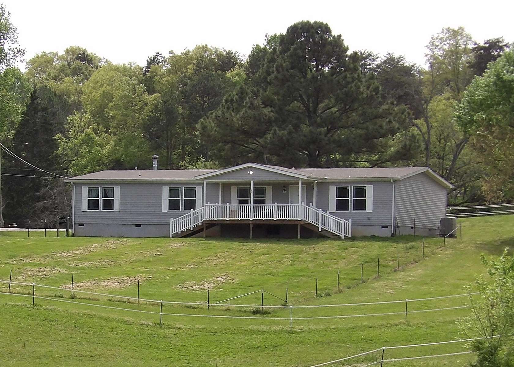 4 Acres of Residential Land with Home for Sale in Dandridge, Tennessee