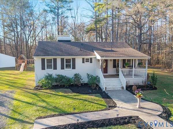 5 Acres of Residential Land with Home for Sale in Chesterfield, Virginia