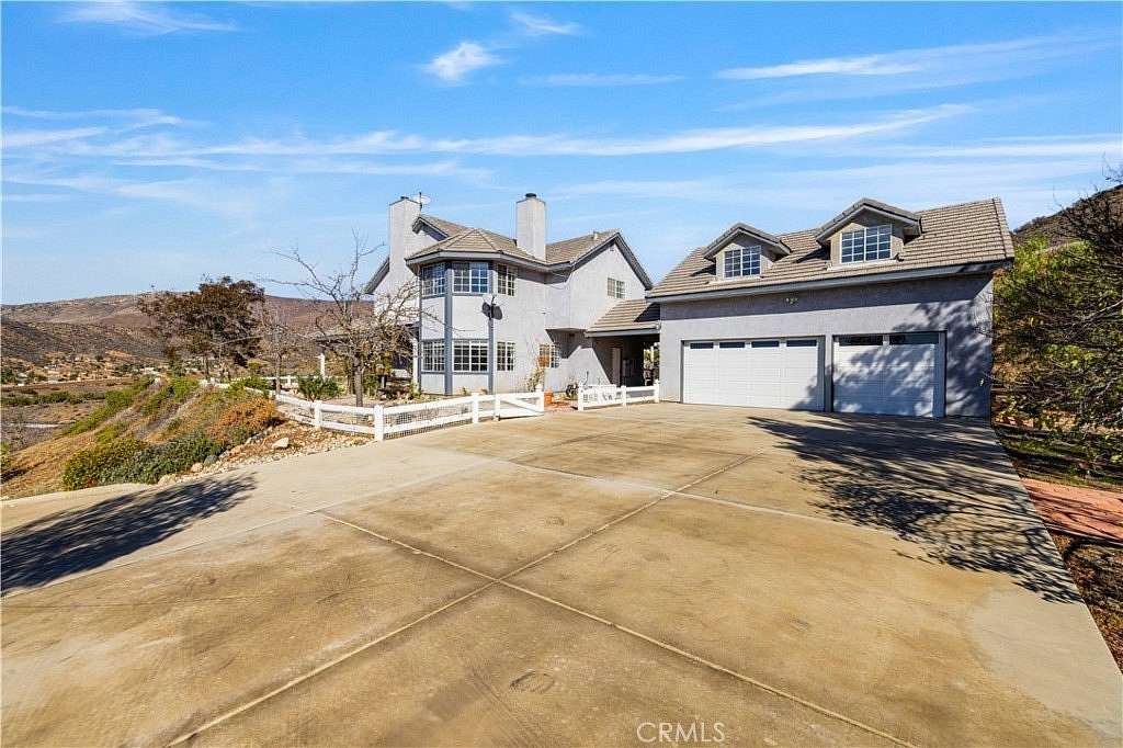 5 Acres of Residential Land with Home for Sale in Acton, California