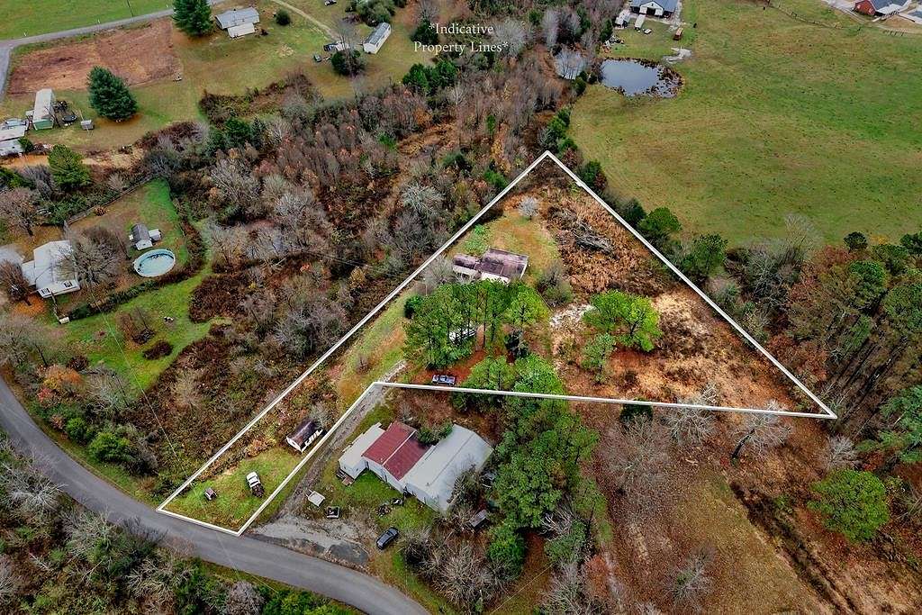 2 Acres of Residential Land for Sale in Walling, Tennessee