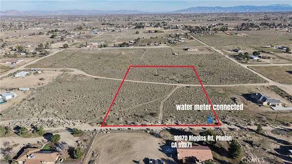 5 Acres of Residential Land for Sale in Phelan, California