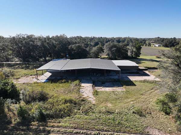 9 Acres of Mixed-Use Land for Auction in Marianna, Florida