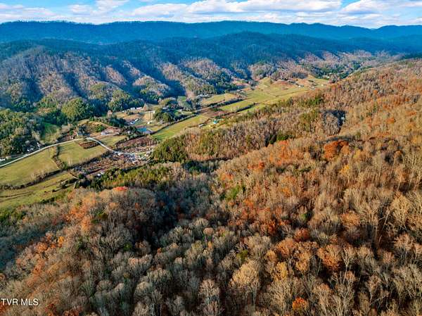 100 Acres of Recreational Land & Farm for Sale in Sneedville, Tennessee