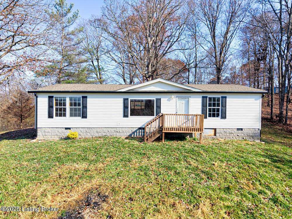 5.19 Acres of Land with Home for Sale in Lawrenceburg, Kentucky