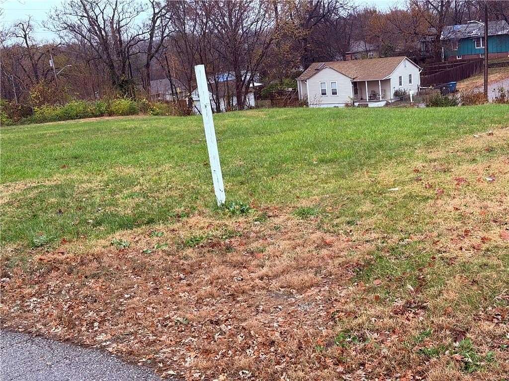 0.66 Acres of Mixed-Use Land for Sale in Independence, Missouri