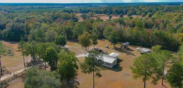 11.4 Acres of Land with Home for Sale in Bainbridge, Georgia