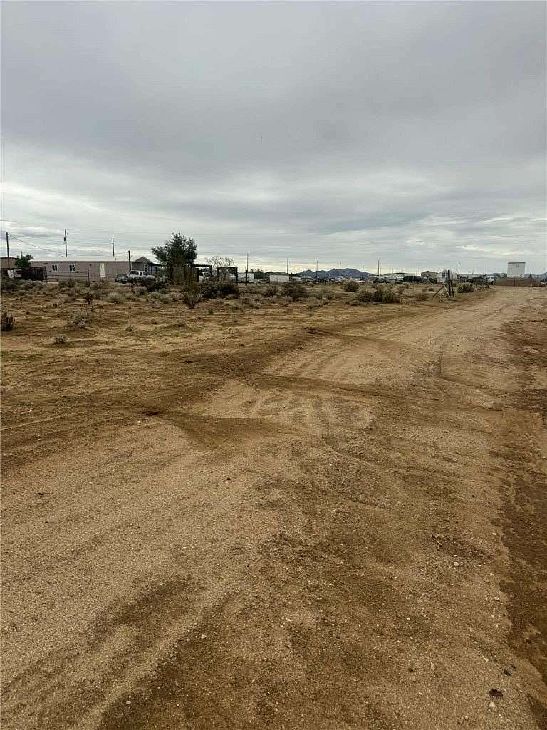 1 Acre of Residential Land for Sale in Golden Valley, Arizona