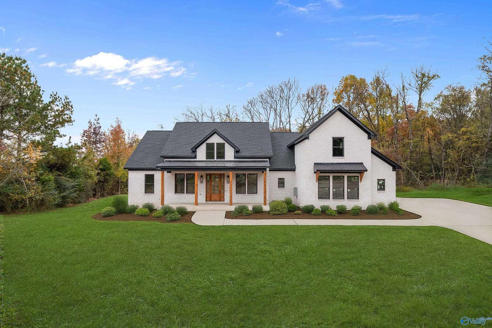 2.5 Acres of Residential Land with Home for Sale in Harvest, Alabama