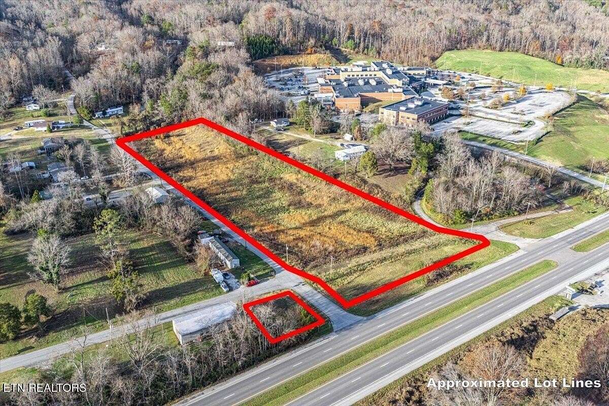 4 Acres of Mixed-Use Land for Sale in Harriman, Tennessee