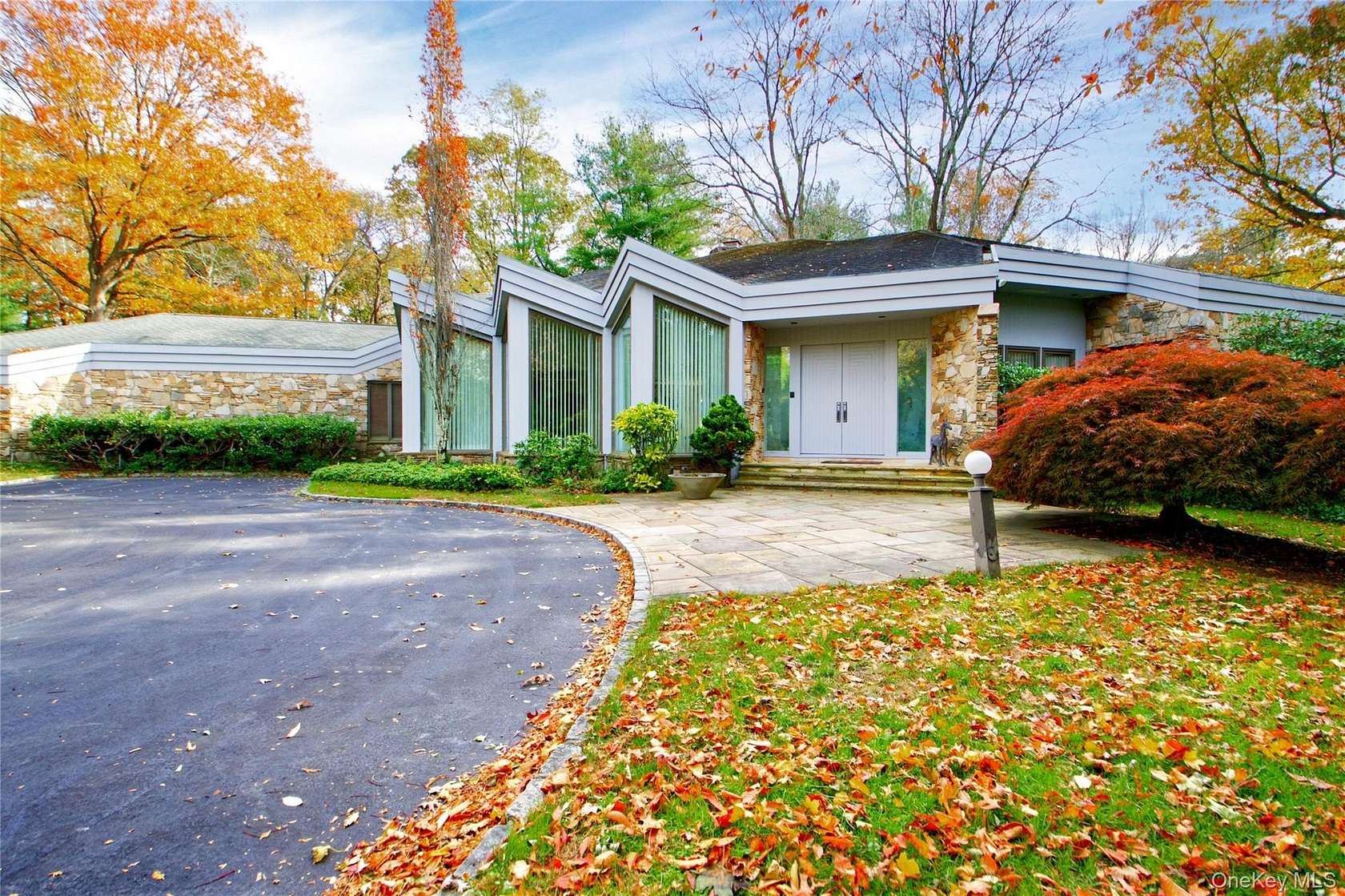 2.1 Acres of Residential Land with Home for Sale in Old Brookville, New York