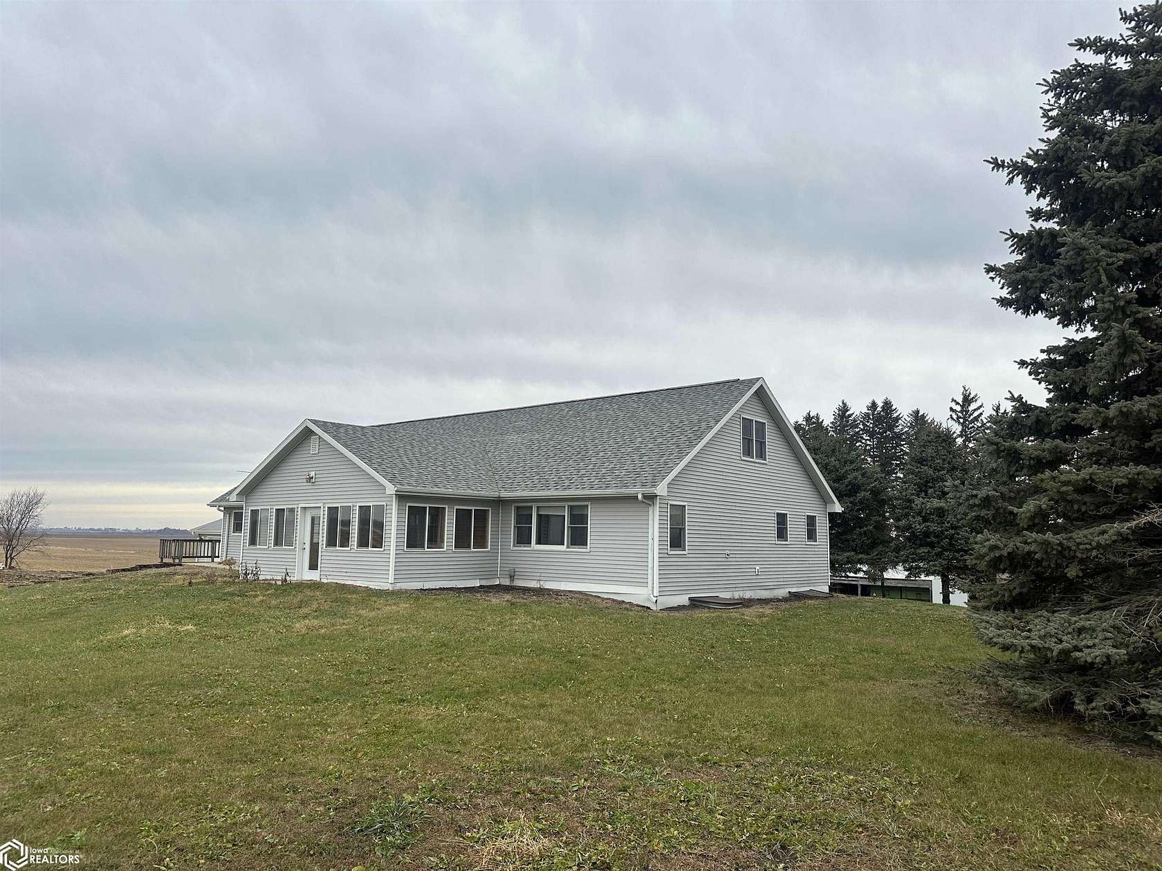 3.75 Acres of Residential Land with Home for Sale in Iowa Falls, Iowa