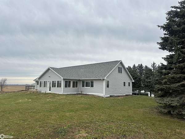 3.75 Acres of Residential Land with Home for Sale in Iowa Falls, Iowa