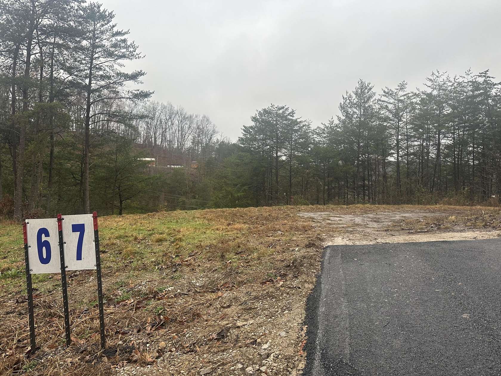 1 Acre of Residential Land for Sale in East Bernstadt, Kentucky