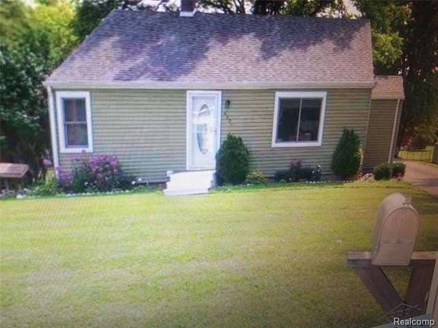 1.88 Acres of Land with Home for Sale in Thomas Township, Michigan