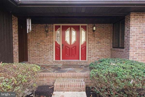 2.78 Acres of Residential Land with Home for Lease in Manassas, Virginia